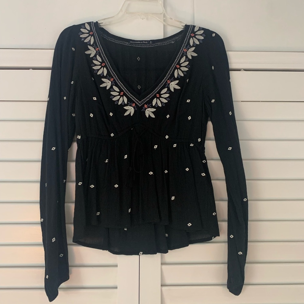 Small Abercrombie&Fitch long sleeve